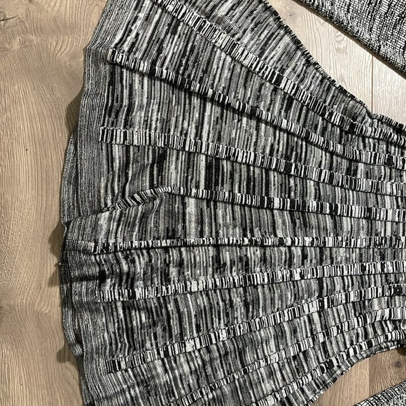 Cavlin Kelin Cowl neck knit dress, Size M - Picture 4 of 10